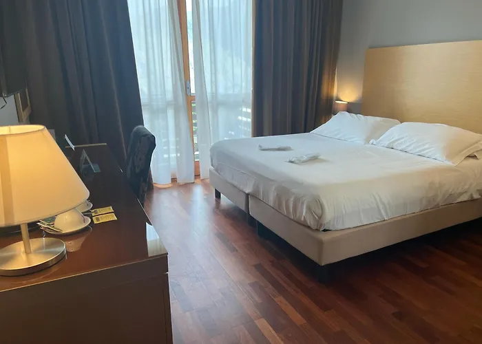 Savoia Mountain Il Resort Nel BoscoAlbergo